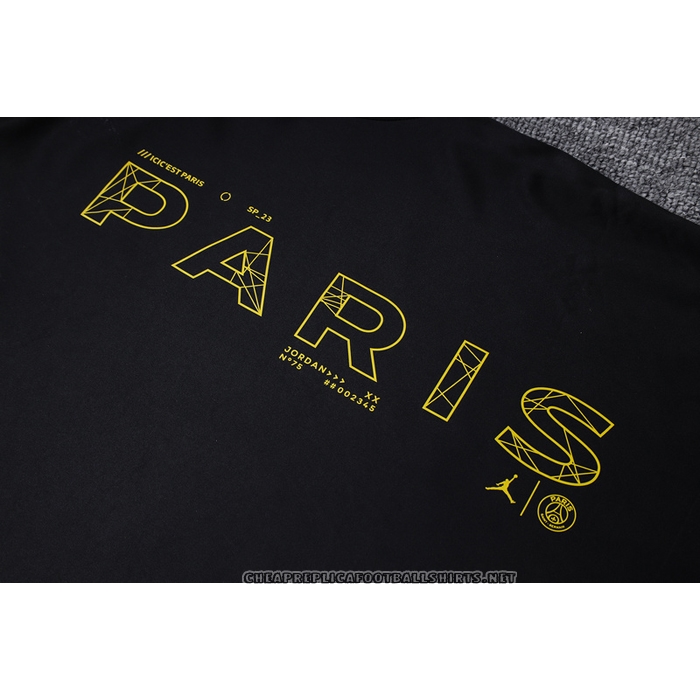 Tracksuit
 Paris Saint-Germain Jordan 2023-2024 Short Sleeve
 Black
 - Shorts
